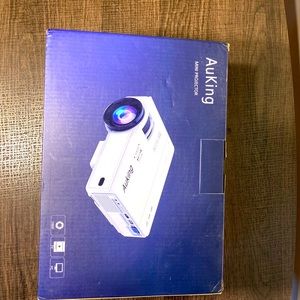 AuKing mini projector